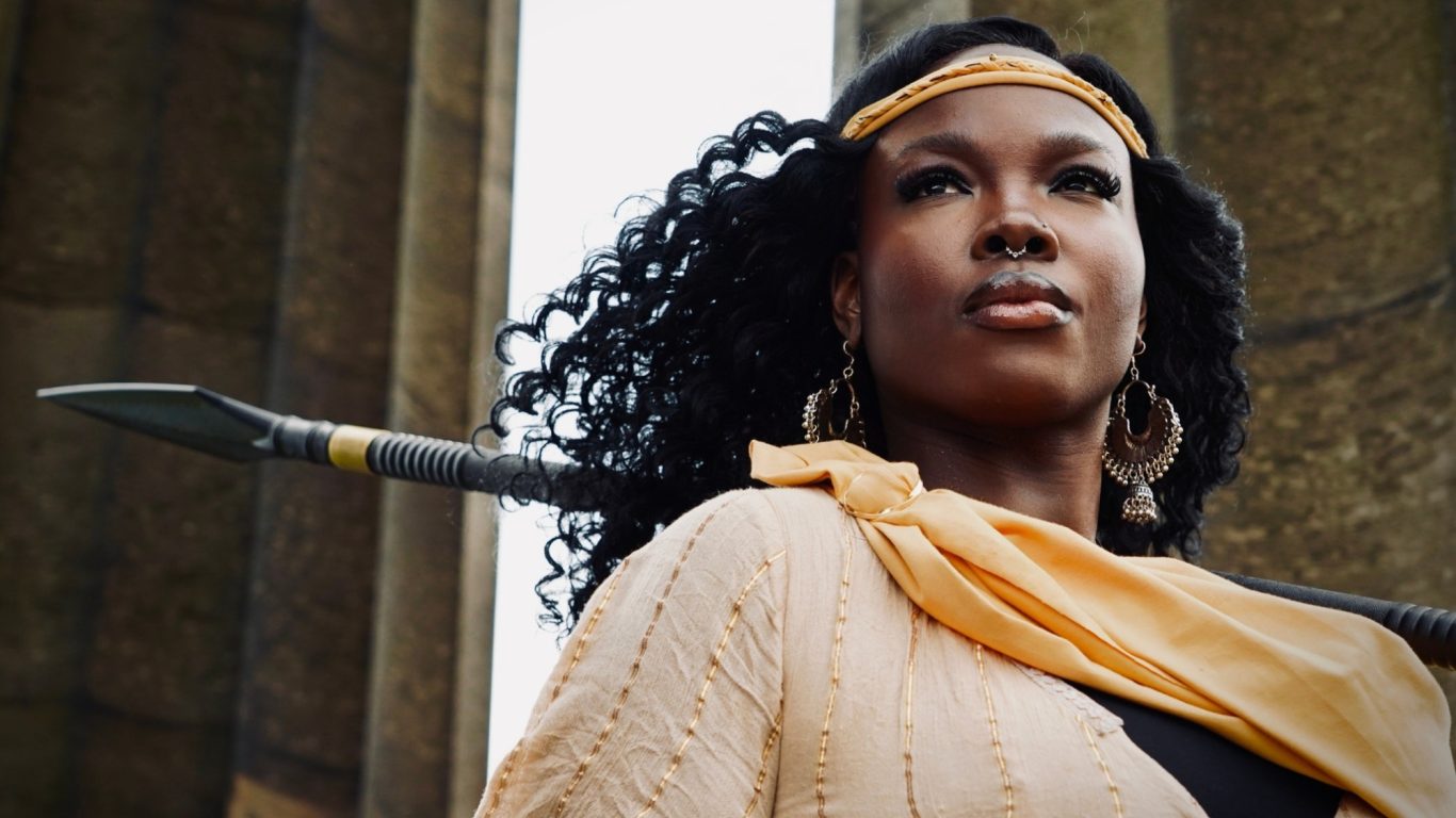 Bukky Oronti (Cameron Avery Photography)